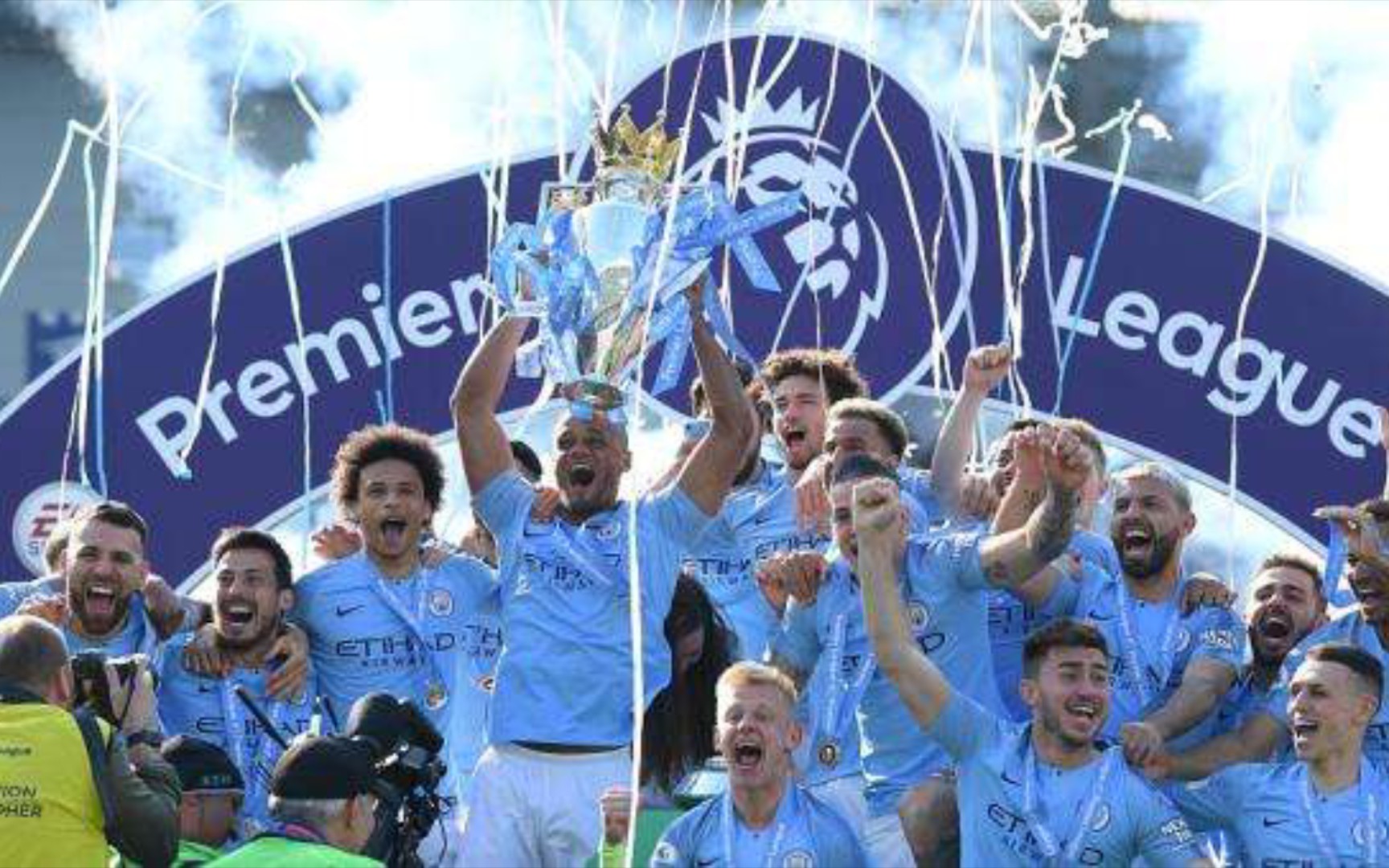 通过一系列 通过一系列